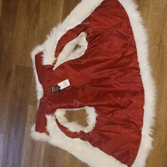 NWT Princess Mononoke Faux Fur Vest Size Large - Picture 9 of 12